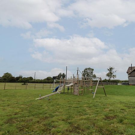 Hallgarth Farm Holiday Lodge Pershore Exterior photo