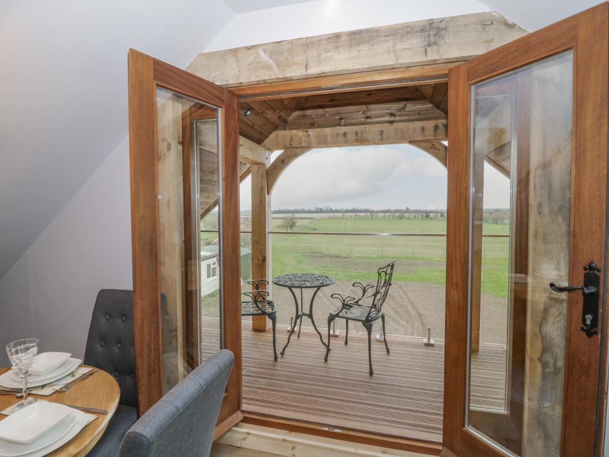 Hallgarth Farm Holiday Lodge Pershore Exterior photo