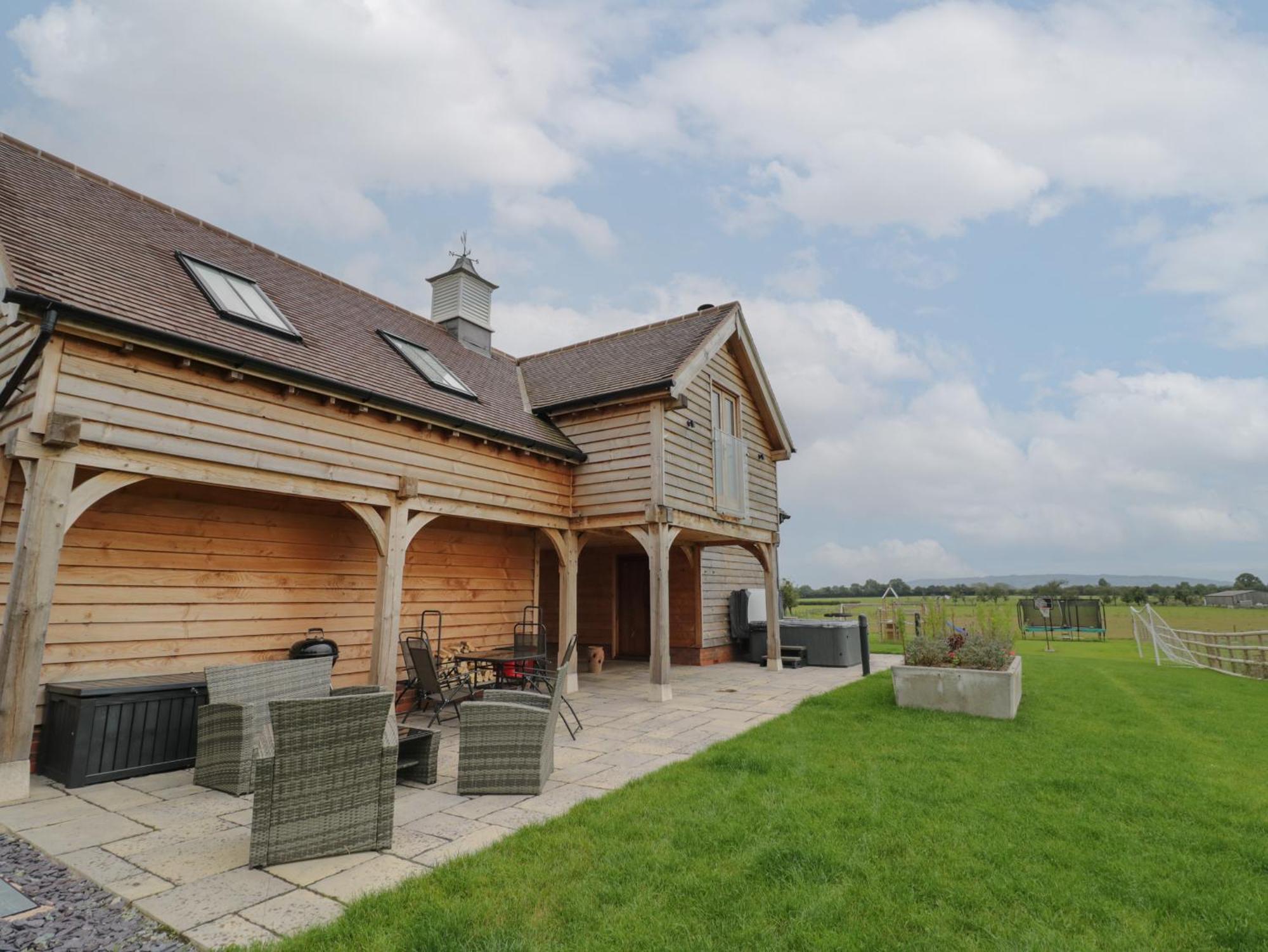 Hallgarth Farm Holiday Lodge Pershore Exterior photo